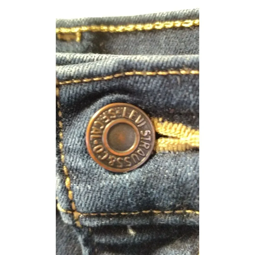 Levi Size 30 Dark Wash Denim Bermuda Shorts‎